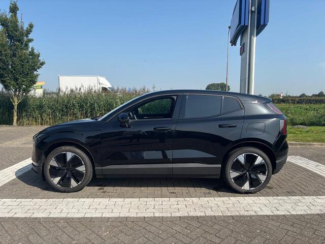 Volvo EX30 Extended Range Plus | Getinte Ramen | Stoelverwarming | 20 inch | nieuw uit voorraad | LAAGSTEPRIJS garantie