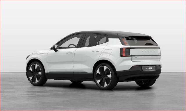 Volvo EX30 272PK Ext. Range Plus Nu van ¤48.215 Voor ¤40.715! / Adaptieve Cruise Control/ Dodehoek Detectie / Parkeersensoren/ Achteruitrijcamera/ Warmtepomp/ Google Services/