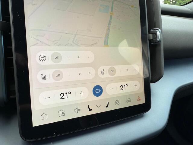 Volvo EX30 Single Motor Extended Range Plus 69 kWh Getint glas | Stoel / stuurverwarming | 20 inch | DEMO