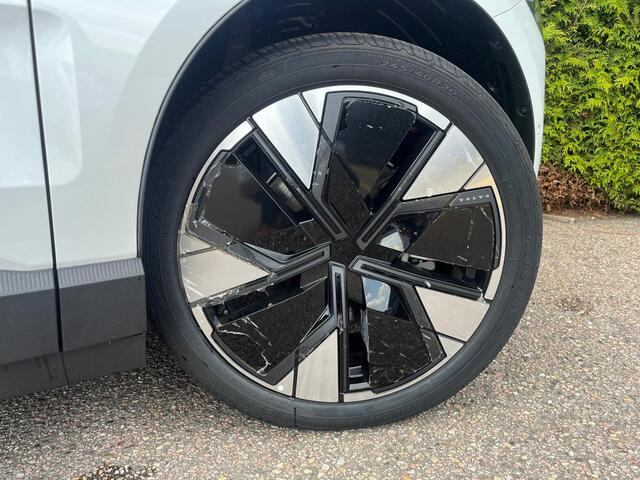 Volvo EX30 Single Motor Extended Range Plus 69 kWh | nieuw uit voorraad | LAAGSTEPRIJS garantie