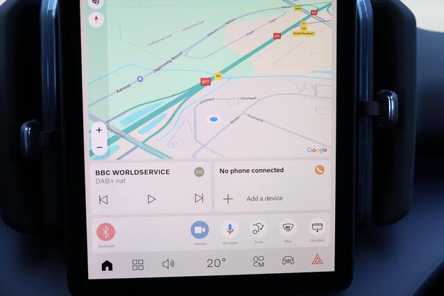 Volvo EX30 Extended Range Plus 69 kWh - Adaptive Cruise Control - Parkeercamera achter - Parkeersensoren - Extra getint glas - 19' LMV