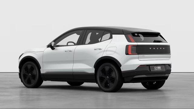 Volvo EX30 Cross Country Twin Motor Performance Ultra 69 kWh / Elek. stoelen / Stoelen + stuur verwarmd / Harman Kardon / Panoramadak / 360 Camera / Getint Glas /