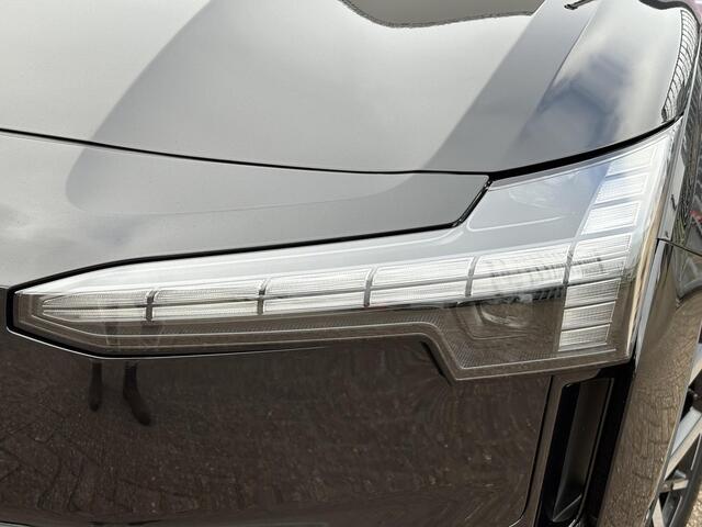 Volvo EX30 Twin Motor Performance Europa Sport 69 kWh 17% Bijtelling | Mist interieur | 360° camera | BLIS | Adaptieve cruise controle | Panorama dak |