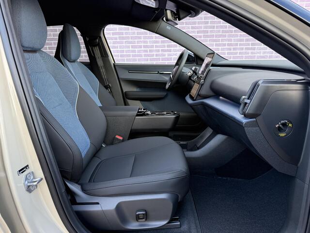 Volvo EX30 Single Motor Extended Range Europa 69 kWh 17% Bijtelling | Snel leverbaar | 20'' | Elektrische stoel verstelling | Adaptieve cruise controle | Blis | Google |