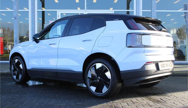 Volvo EX30 Extended Range Plus 69 kWh | El. Achterklep | Privacy glas | Camera | Adapt. Cruise | Verw. stoel/stuurwiel