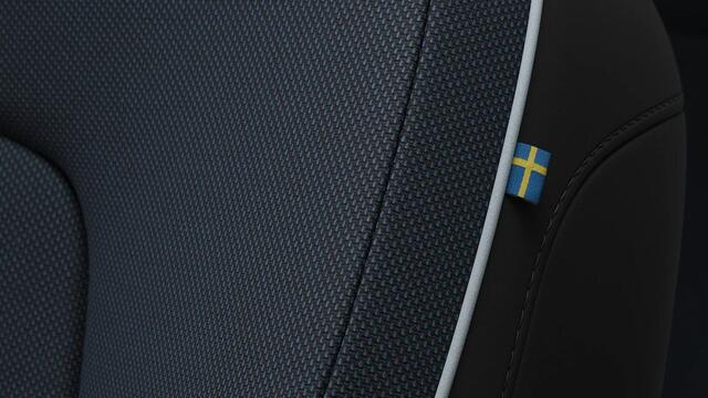 Volvo EX30 Single Motor Extended Range Europa 69 kWh | Verwacht Dec. 2025 | 17% Bijtelling | Getint Glas | Elektrisch Verstelbare Voorstoelen | Stoel & Stuurverwarming | Google Infotaintment | Harman Kardon Premium Audio |