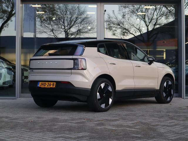 Volvo EX30 Single Motor Extended Range Ultra 69 kWh | Verwarmbare voorstoelen| Stuurwielverwarming| 360* Camera| Panoramadak| Harman Kardon audiosysteem|