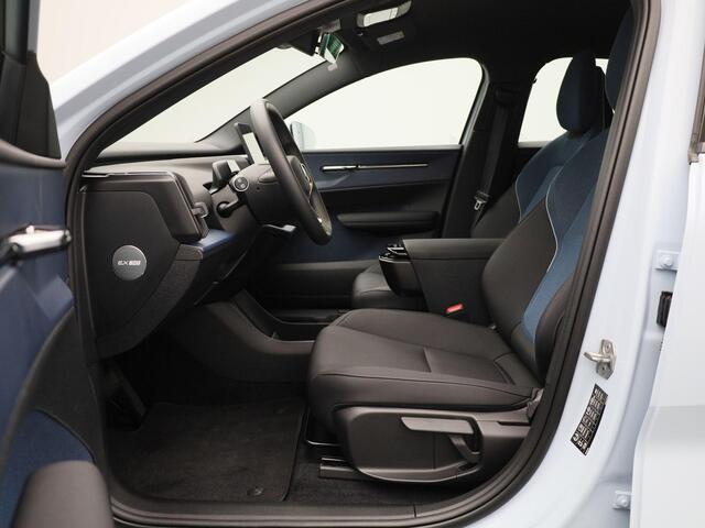 Volvo EX30 Single Motor Core | Google Navigatie | Achteruitrijcamera | Keyless | Adaptive Cruise Control | Apple CarPlay Adroid Auto