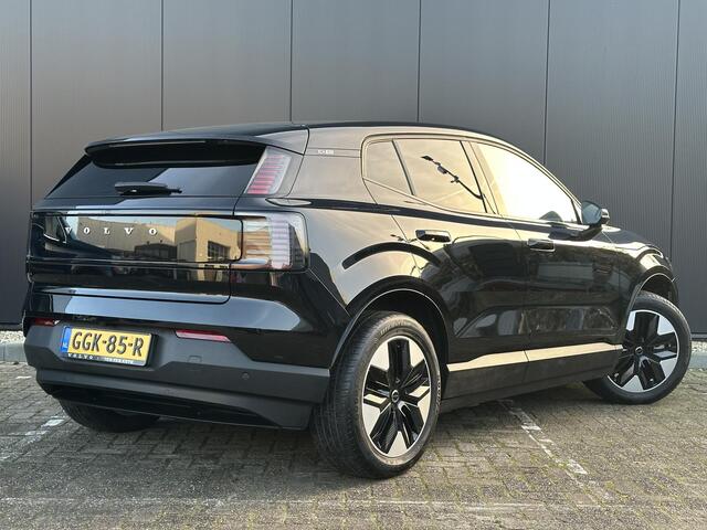 Volvo EX30 Single Motor Plus 51 kWh Stoel- en stuurverwarming / Harman & Kardon / camera / Elek. kofferbak / Dode hoek / Wool blend /