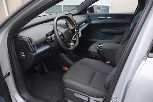 Volvo EX30 Single Motor Extended Range Plus 69 kWh -NL- Auto!! Harmon Kardon I Stoel+Stuur verw I Camera