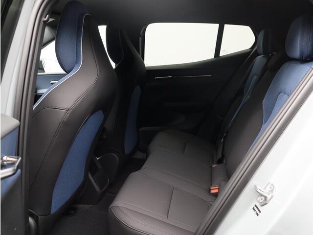 Volvo EX30 Single Motor Plus Europa 51 kWh / Stoel+Stuurverwarming / Elektrische Stoelen / Harman Kardon / Getint Glas / Adaptive Cruise / Keyless / BLIS /