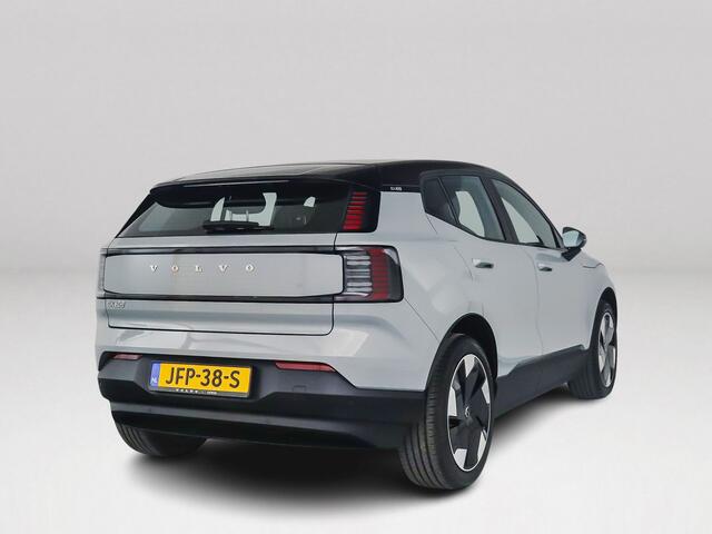 Volvo EX30 Single Motor Extended Range Plus 69 kWh | Parkeercamera | Harman Kardon | Stoel- en Stuurverwarming | Elektrische Stoelen