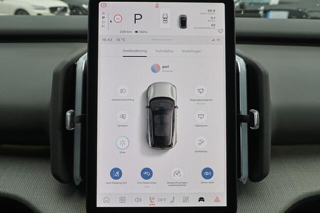 Volvo EX30 Cross Country Twin Motor Performance Ultra 69 kWh Adaptieve cruise control - Panoramadak - Elektrisch verstelbare stoelen - 360º Camera - Verwarmbare voorstoelen & stuuwiel - Harman Kardon Audio - Keyless - Elektrisch bedienbare achterklep - Getinte rame