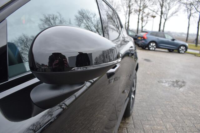 Volvo EX30 Extended Range 272PK Black Edition 69 kWh | H&K | 20" LMV | Elektr. Stoel | ACC | Camera | Blis