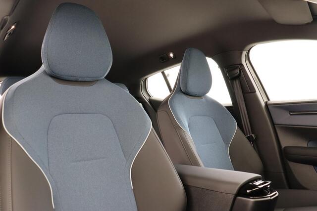 Volvo EX30 SINGLE MOTOR PLUS 51 kWh -CLIMATE|CARPLAY|CAMERA|ADAP.CRUISE|HARMAN/KARDON|20"