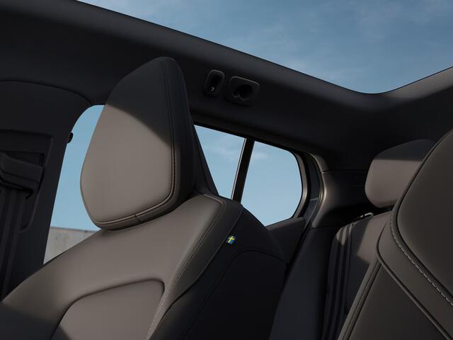 Volvo EX30 P5 Long Range Plus Europa 69 kWh | Parkeercamera | Harman Kardon | Stoel- en Stuurverwarming | Elektrische stoelen