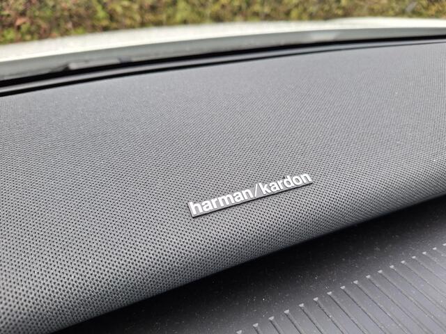 Volvo EX30 Single Motor Extended Range Plus Europa 69 kWh | Demo | Stoel/Stuur verwarming | Pilot Assist | Harman/Kardon | Memory Stoelen |