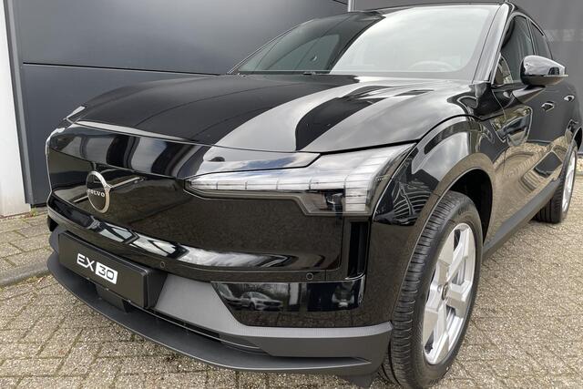 Volvo EX30 Single Motor Essential Stoel en stuurverwarming | BLIS | Dodehoekdetectie | Achteruitrijcamera