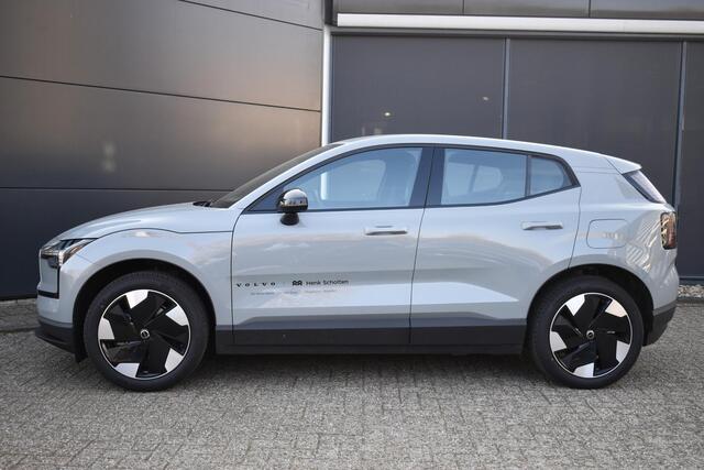 Volvo EX30 Single Motor Extended Range EUROPA 69 kWh | Verwarmbare en elektrisch verstelbare voorstoelen | Verwarmd Stuurwiel | Google Navigatie | Harman Kardon Soundbar | Parkeercamera achter | Key Less Entry |