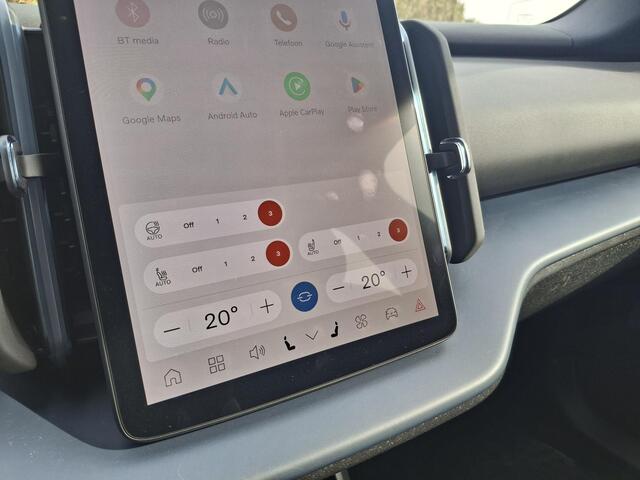 Volvo EX30 Single Motor Extended Range Plus 69 kWh | Pilot Assist | Harman/Kardon | BLIS | Stoel/Stuur Verwarming |