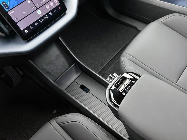 Volvo EX30 Cross Country Twin Motor Ultra All Weel Drive | 427 pk | Voorraad