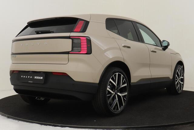 Volvo EX30 P5 LONG RANGE PLUS EUROPA 69 kWh -HARMAN/KARDON|CLIMATE|POWER-SEATS|PRIVACY.GLAS|20"|PINE