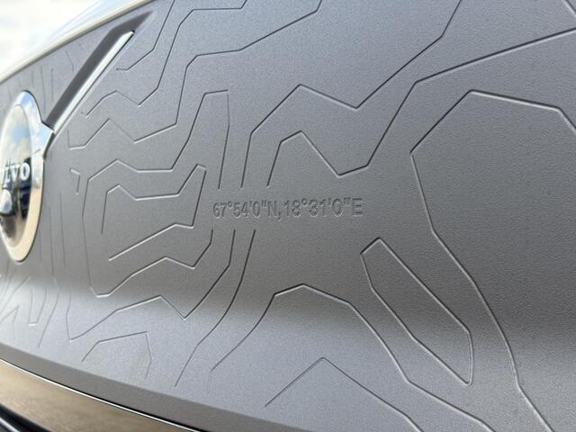 Volvo EX30 Cross Country Twin Motor Performance Ultra 69 kWh | Warmtepomp | Panoramadak | Tailored Wool | 360 Graden Camera | Cruise Control Adaptief | Google Maps