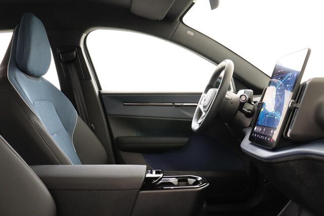 Volvo EX30 SINGLE MOTOR EXTENDED RANGE PLUS 69 kWh -CLIMATE|CARPLAY|CAMERA|ADAP.CRUISE|HARMAN/KARDON