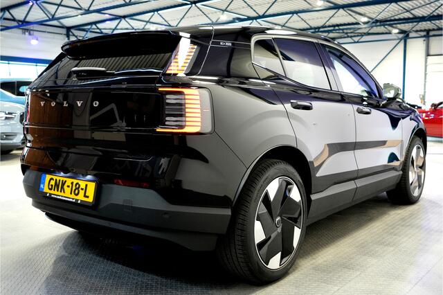 Volvo EX30 Single Motor Extended Range Plus 69 kWh HARMAN/KARDON + EL.TREKHAAK + STOEL-&STUURVERWARMING + ADAPT.CRUISE + BLIS + PRIVACY GLASS + KEYLESS ENTRY&DRIVE + CAMERA + PARKSENSOREN + 19" LM-VELGEN!!
