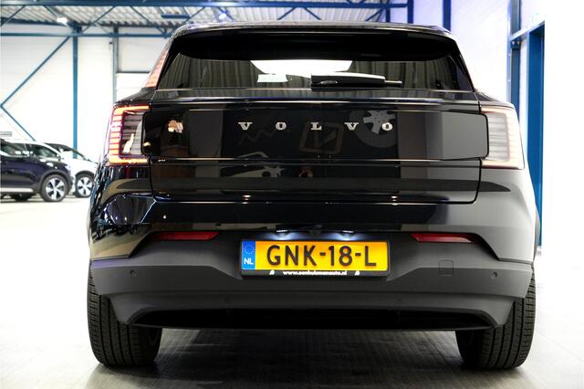 Volvo EX30 Single Motor Extended Range Plus 69 kWh HARMAN/KARDON + EL.TREKHAAK + STOEL-&STUURVERWARMING + ADAPT.CRUISE + BLIS + PRIVACY GLASS + KEYLESS ENTRY&DRIVE + CAMERA + PARKSENSOREN + 19" LM-VELGEN!!