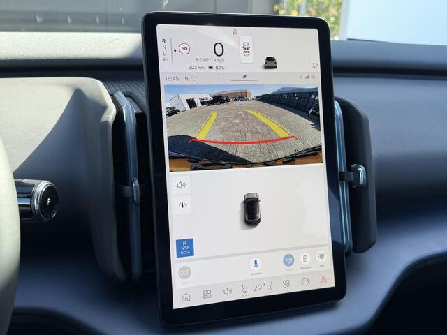 Volvo EX30 Single Motor Extended Range Core 69 kWh climate line/ zwart dak/ 19 inch/ SOH accupakket