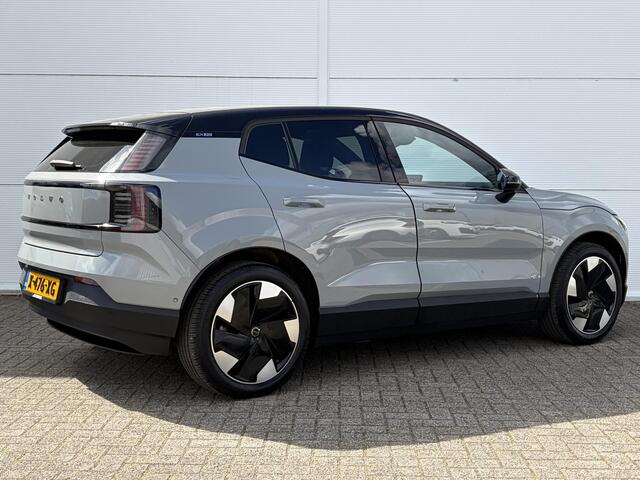 Volvo EX30 Single Motor Extended Range Ultra 69 kWh / SOH 91,5 % / Eerste Eigenaar / Dealer onderhouden / Trekhaak ( 1400 kg ) / Duurste uitvoering /