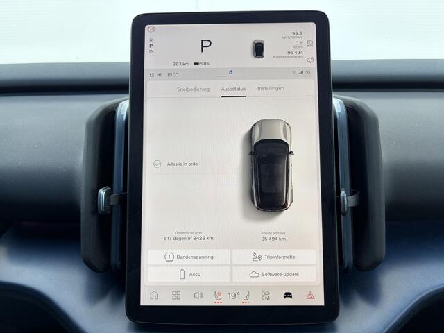 Volvo EX30 Single Motor Extended Range Ultra 69 kWh / SOH 91,5 % / Eerste Eigenaar / Dealer onderhouden / Trekhaak ( 1400 kg ) / Duurste uitvoering /