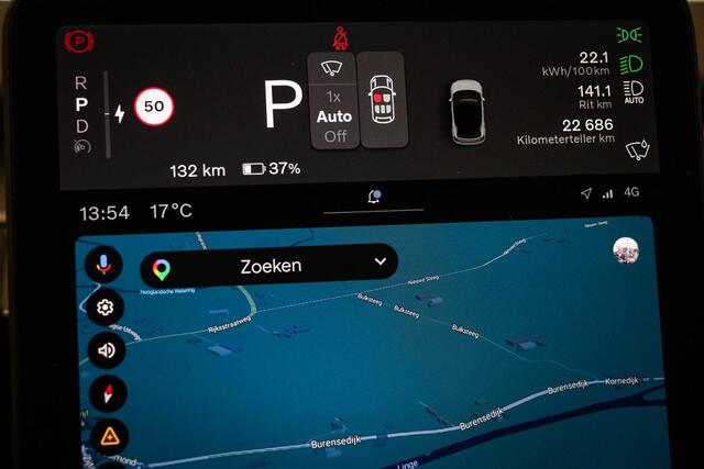 Volvo EX30 Single Motor Extended Range Plus 69 kWh SOH 99% | CLIMATE PACK | STUURVERWARMING | DAB | APPLE | CAMERA | TREKHAAK