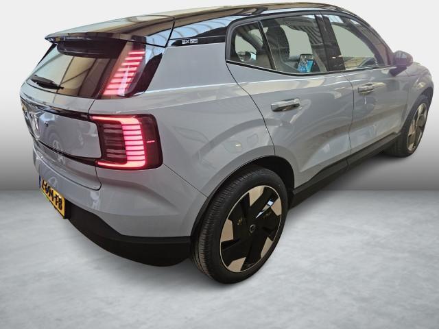 Volvo EX30 Single Motor Extended Range Plus 69 kWh | Stoel en Stuurverwarming | Adaptieve Cruise Control | BLIS | DAB+ | Keyless Entry | Parkeercamera |