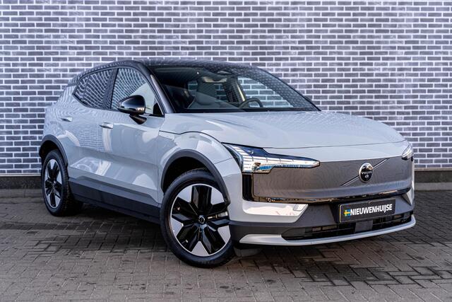 Volvo EX30 Cross Country Twin Motor Performance Ultra 69 kWh AWD | Google | Adaptieve Cruise Control | Harman Kardon Audio | 360 Camera | Panoramadak | Elektrische stoelen | Keyless | Extra Getint Glas achter | Dodehoekdetectie | Elek. Achterklep | 19" LM