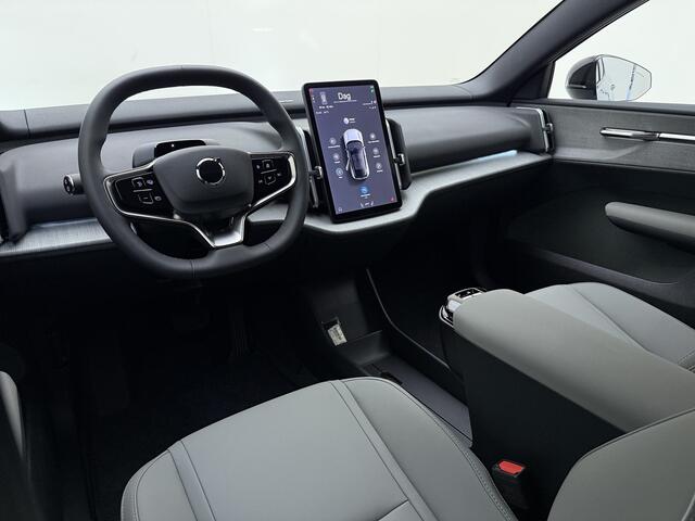 Volvo EX30 Extended Range Plus Europa / Pine Interieur / Zwart dak / 20'' / Getint glas / Elektr. Stoelen / Harman&Kardon Audio / Stoel + Stuurw. Verwarming / ACC / BLIS /