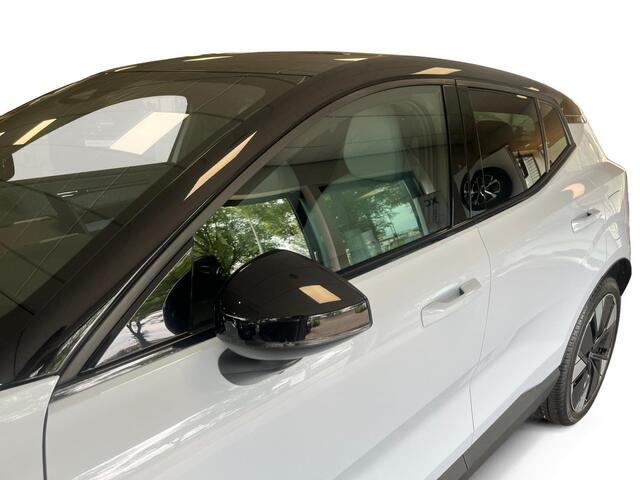 Volvo EX30 Twin Motor Performance Ultra 69 kWh