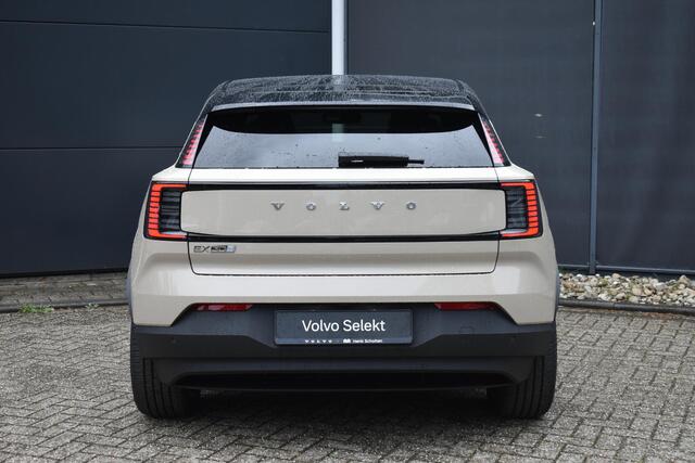 Volvo EX30 Single Motor Extended Range Plus Europa 69 kWh | Harman Kardon Soundbar | Adaptieve Cruise Control | Google Navigatie | Elektrische voorstoelen met Memory | Climate Pack | Parkeersensoren voor en achter | Parkeercamera achter |