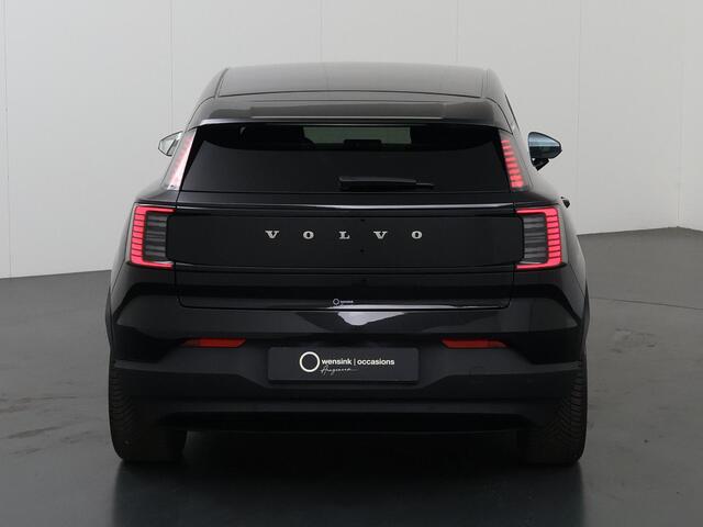 Volvo EX30 Single Motor Extended Range Plus 69 kWh | warmtepomp | Dodehoekdetectie | Achteruitrijcamera | Stoelverwarming | Stuurwielverwarming | Cruise control adaptief |