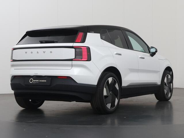 Volvo EX30 Single Motor Extended Range Plus 69 kWh | warmtepomp | Dodehoekdetectie | Achteruitrijcamera | Stoelverwarming | Stuurwielverwarming | Cruise control adaptief |
