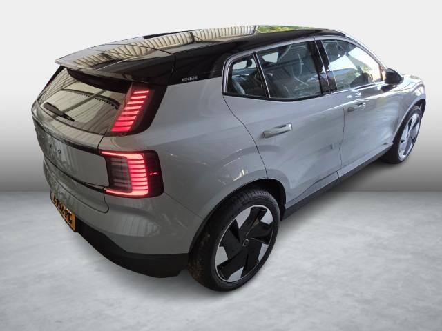 Volvo EX30 Single Motor Extended Range Plus 69 kWh | Stoel en Stuurverwarming | Adaptieve Cruise Control | BLIS | DAB+ | Keyless Entry | Parkeercamera |