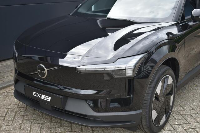 Volvo EX30 P5 Long Range Plus Europa 69 kWh | Harman Kardon Soundbar | Google Navigatie | Elektrische voorstoelen | BLIS | Adaptieve Cruise control | Stoel-/Stuurwielverwarming | Parkeer Camera | Warmtepomp | Volvo on Call | Keyless |