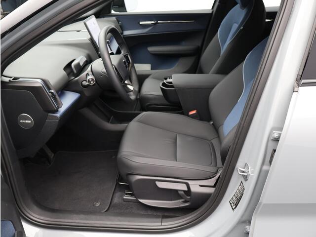 Volvo EX30 Single Motor Plus 51 kWh stoelverwarming / stuurverwarming