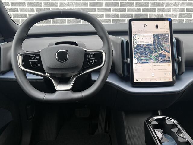 Volvo EX30 P5 Long Range Plus Black Edition Europa 69 kWh | 20" | Adaptieve Cruise Control | Parkeersensoren voor + achter | Stoel & stuurwiel verwarmd | Elektr. verstelbare voorstoelen | Harman Kardon Audio |