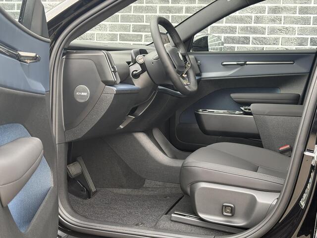 Volvo EX30 P5 Long Range Plus Black Edition Europa 69 kWh | 20" | Adaptieve Cruise Control | Parkeersensoren voor + achter | Stoel & stuurwiel verwarmd | Elektr. verstelbare voorstoelen | Harman Kardon Audio |