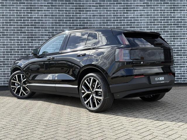 Volvo EX30 P5 Long Range Plus Black Edition Europa 69 kWh | 20" | Adaptieve Cruise Control | Parkeersensoren voor + achter | Stoel & stuurwiel verwarmd | Elektr. verstelbare voorstoelen | Harman Kardon Audio |