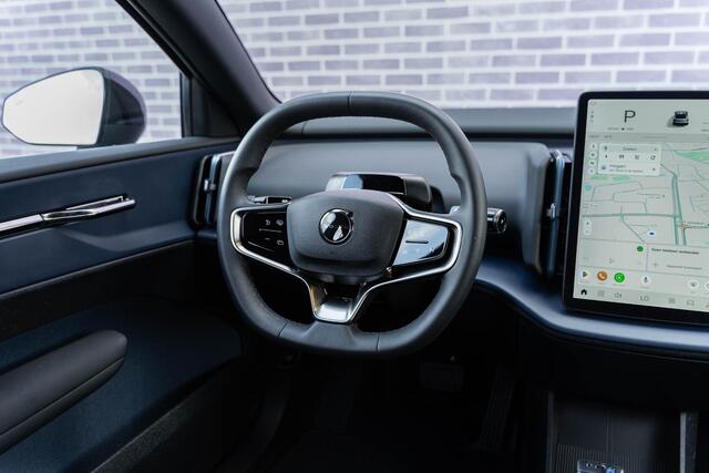 Volvo EX30 P3 Plus Europa 51 kWh | Stoel-/Stuurverwarming | Sfeerverlichting | Draadloos Opladen Telefoon | Camera | Elektisch bedienbare stoelen | Park Assist | DAB | LED Koplampen |