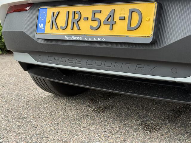 Volvo EX30 Cross Country P8 AWD Ultra 69 kWh