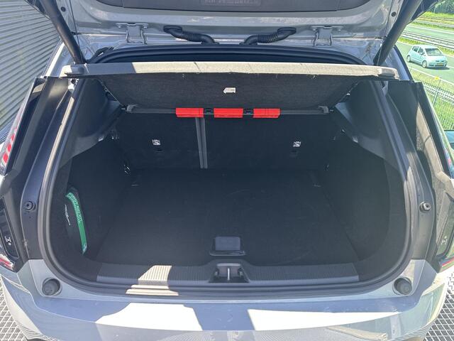 Volvo EX30 Single Motor Plus 51 kWh Automaat, Zwart dak, Stoel- en stuurwielverwarming, Warmtepomp, Metallic lak, Harman Kardon audio, Climate control, Driver assist, Pilot assist, BLIS
